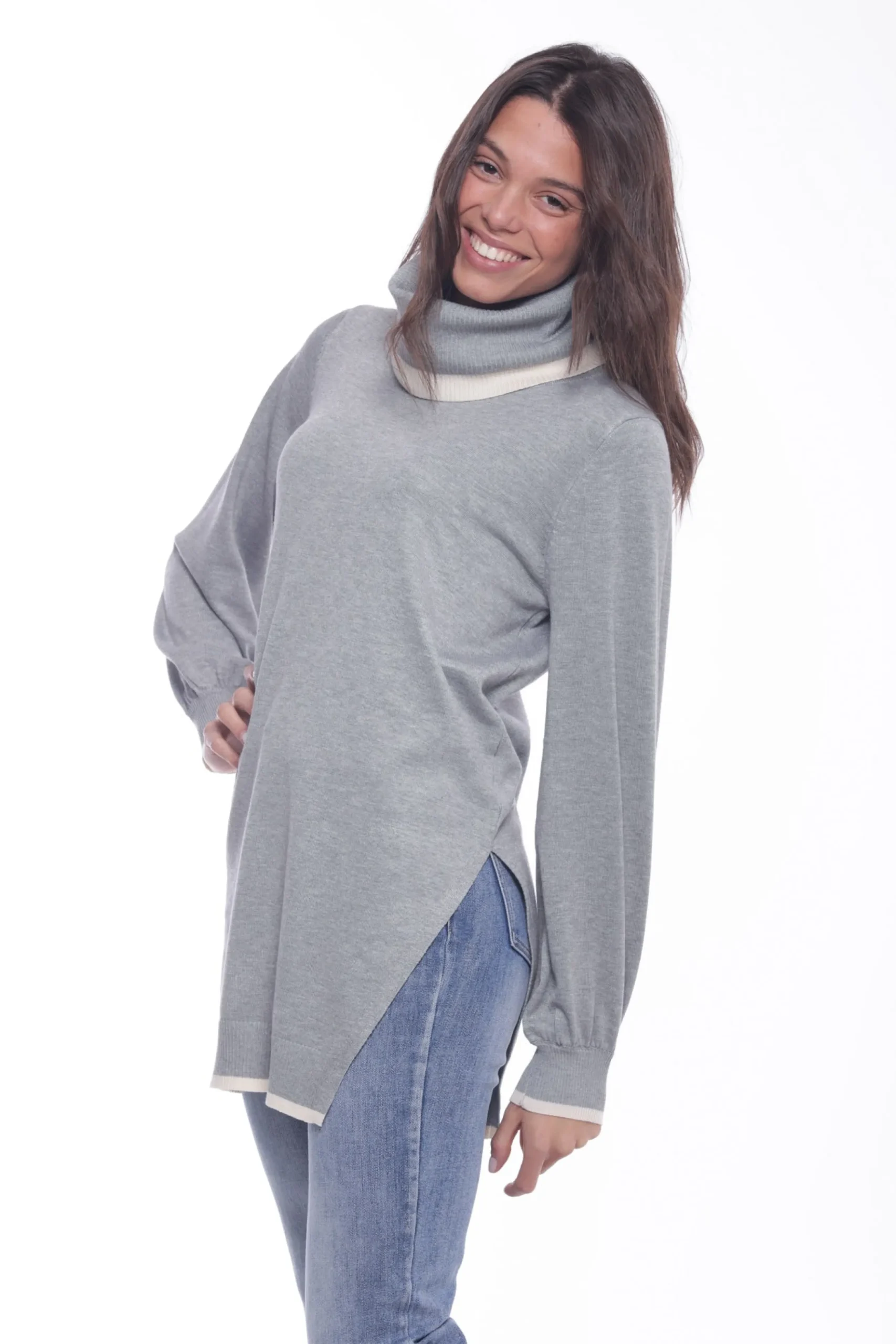 maglia_lunga_mimi_mua_con_1.webp Discount Maglia lunga Mimi Mua con collo alto avvolgente Donna Felpe