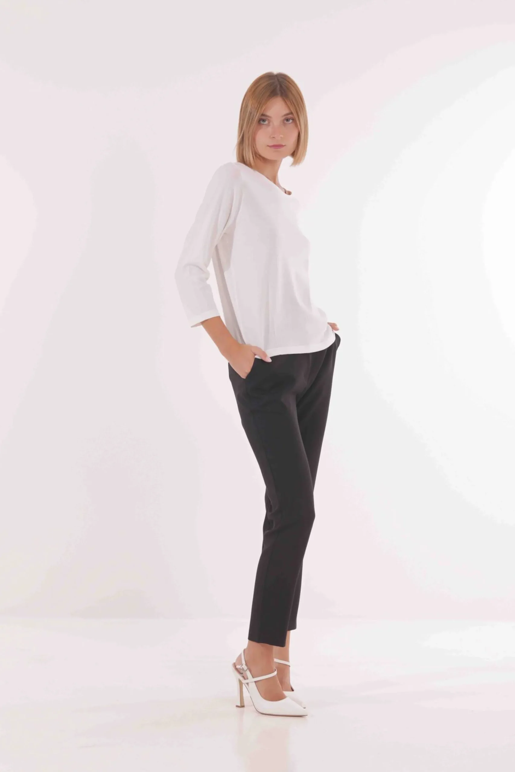 pantalone_a_sigaretta_mim_3.webp Outlet Pantalone a sigaretta Mimì Muà Sartoriale Innovativo Donna Pantaloni